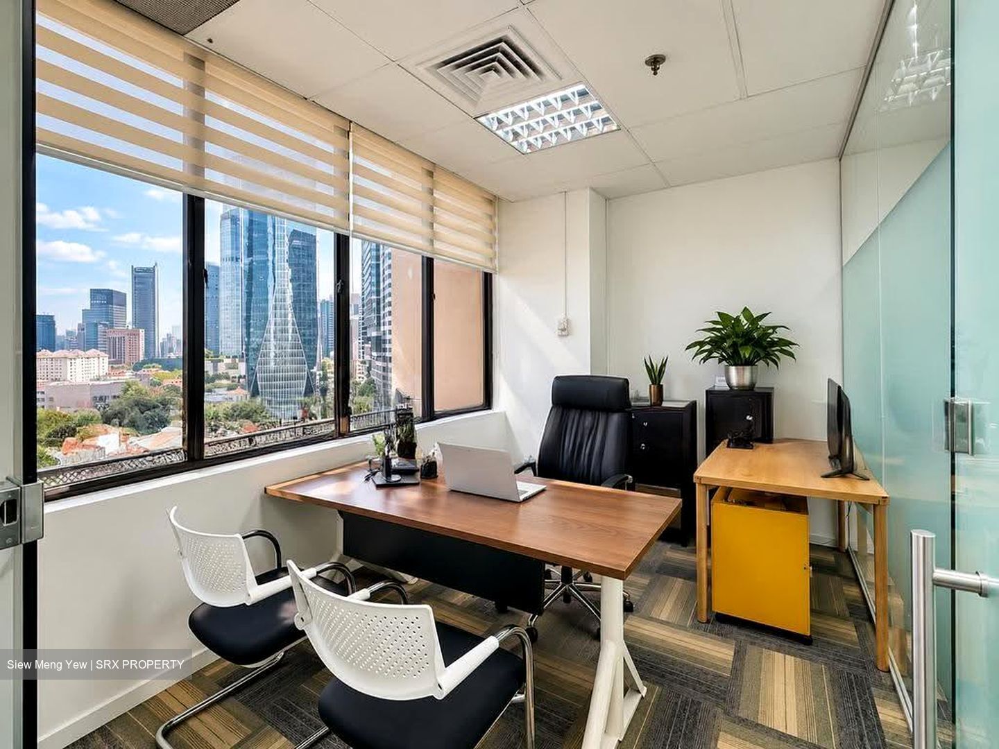 International Plaza (D2), Office #635437741